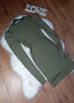 Стильное платье в рубчик по фигуре размер s