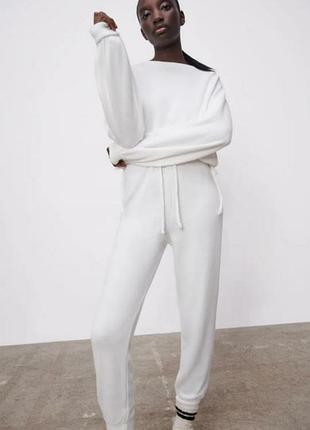 Спортивный клстюм zara