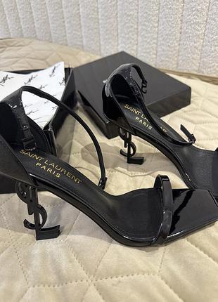 Босоніжки ysl