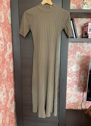Сукня в рубчик zara міді s