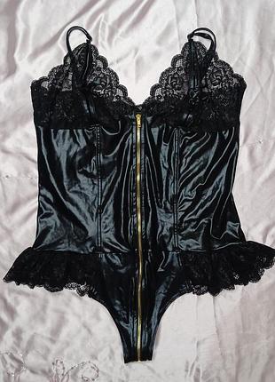 Боді ann summers виконано зі штучної шкіри