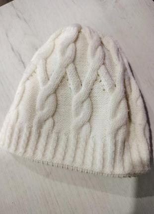 Шапка молочная