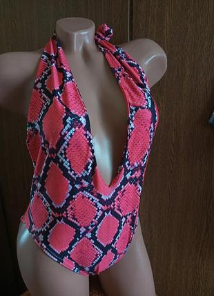 Суцільний купальник