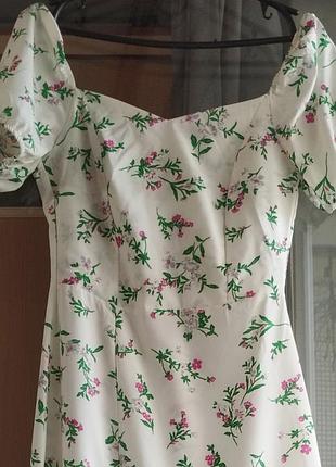 Сукня міді з розрізом