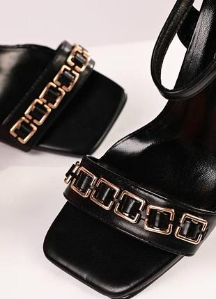 Босоніжки в розмірах 36-41