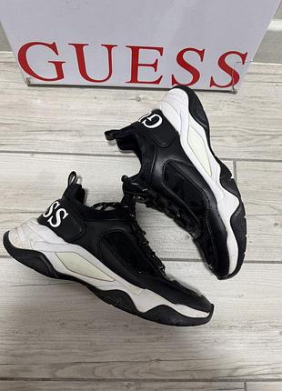Жіночі кросівки guess