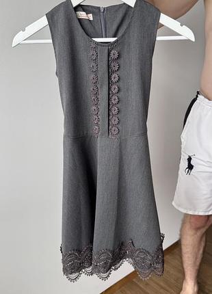 Фірмова сукня