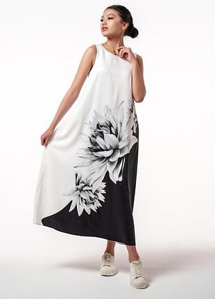 Сукня.
большой размер.