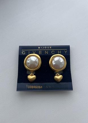 Кліпси givenchy