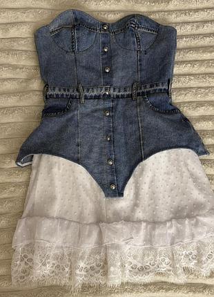 Джинсовий сарафан з білою спідничкою з прошви