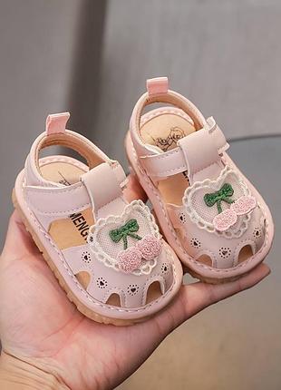 Босоніжки для дівчинки 5