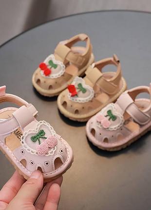 Босоніжки для дівчинки 3