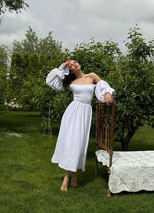 Літній маст-хев у пастельних і глибоких відтінках