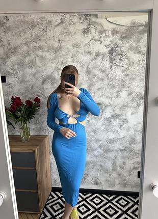 Сексуальна сукня міді з вирізами