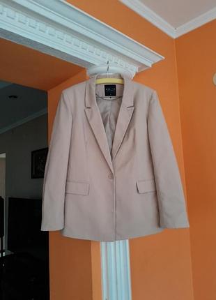 Пиджак стильный