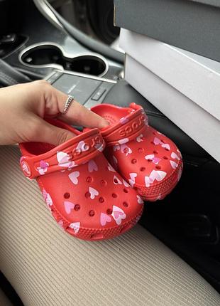 Дитяче взуття crocs