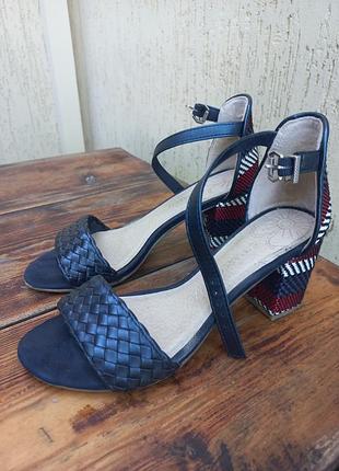 Босоніжки жіночі розмір 36