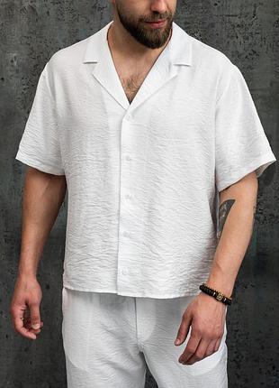 Легкая летняя рубашка свободного кроя молочная