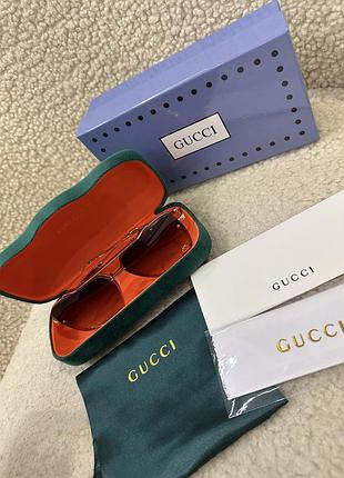 Сонячні окуляри g