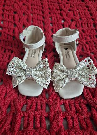 Туфельки для девочки
