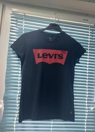 Жіноча бавовняна футболка levi's (m)