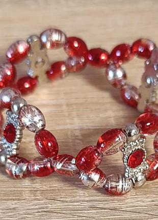 Браслет из бусин