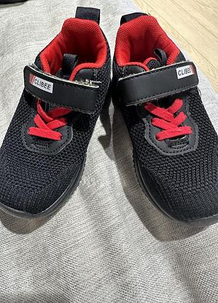 Кроссовки детские