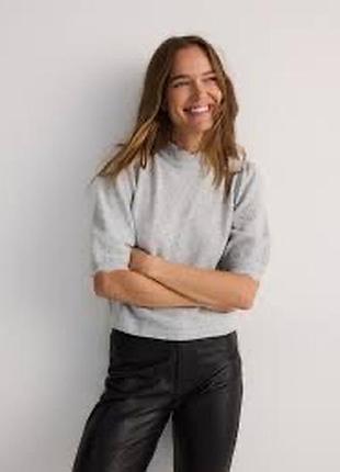 Футболка жіноча