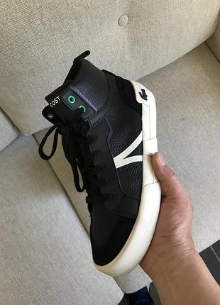 Кроссовки кроссовки