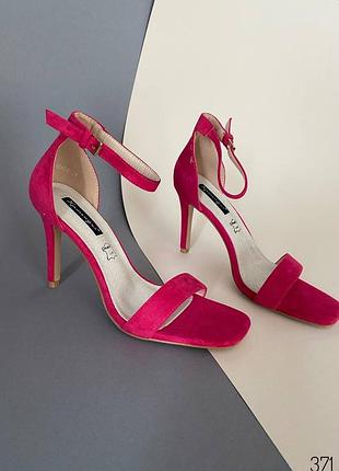 Рожеві босоніжки на каблуку фуксія босоніжки на шпильці босоніжки на підборах з квадратним носом