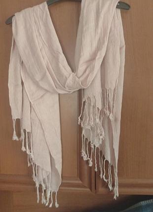 Палантин розовый.