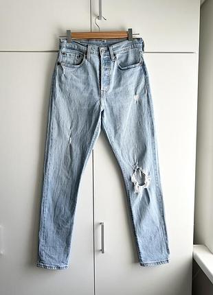 Ідеальні світло блакитні джинси з високою посадкою levis 501