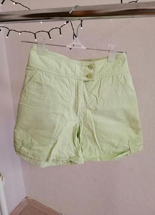 Салатовые коттоновые шорты