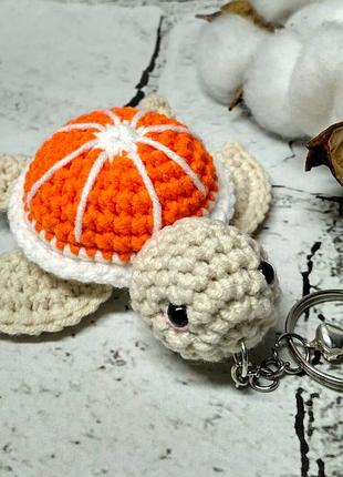Брелок черепашка апельсин игрушка вязаная ручной работы hand made амигуруми 8х5,5 см