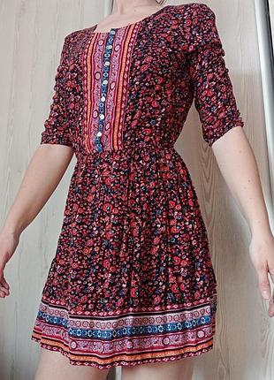 Короткое платье в цветочек из тележки cropp