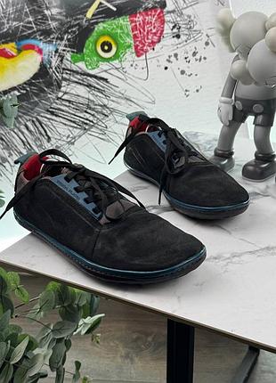 Кросівки вживанні