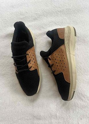 Кросівки фірми skechers 43 розміру по устілці 28 см.