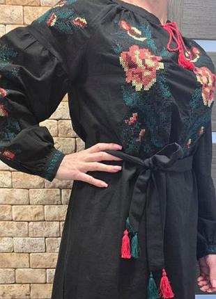 Сукня вишита
