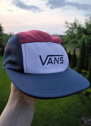 Стильная кепка vans. оригинальная!