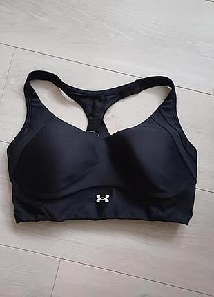 Спортивный топ under armour размер