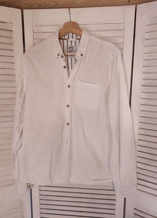 Белая рубашка в капичке