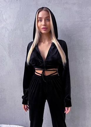 Женский костюм