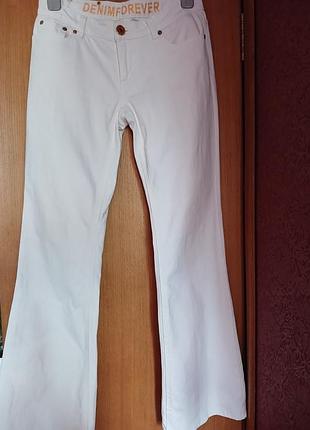 Белые джинсы outfit р. eu 38. без следов носки