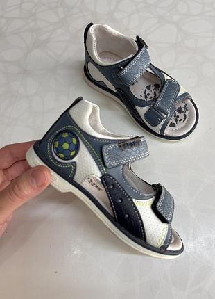 Босоніжки для хлопчика