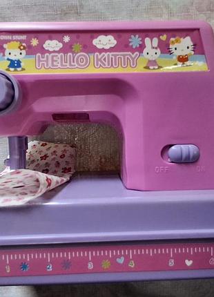 Швейна машинка hello kitty