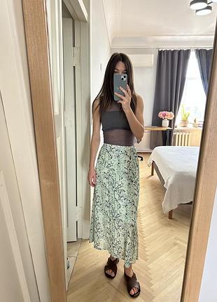 Стильна міді-спідниця з принтом під зміїну шкіру | topshop
