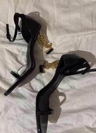 Сандалі yves saint laurent