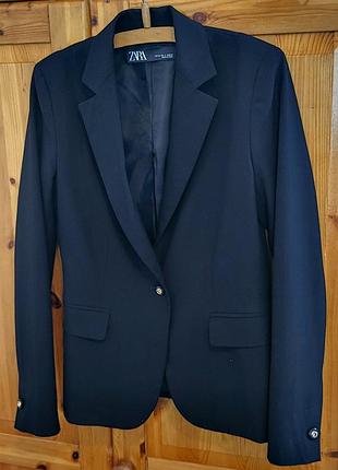 Жакет насиченого чорного кольору від zara