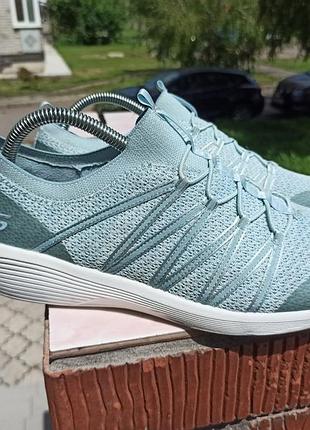 Невесомые, удобные летние кроссовки от skechers
