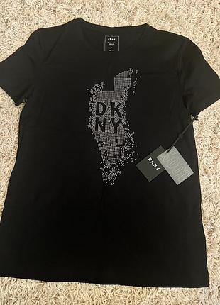 Базовая футболка dkny